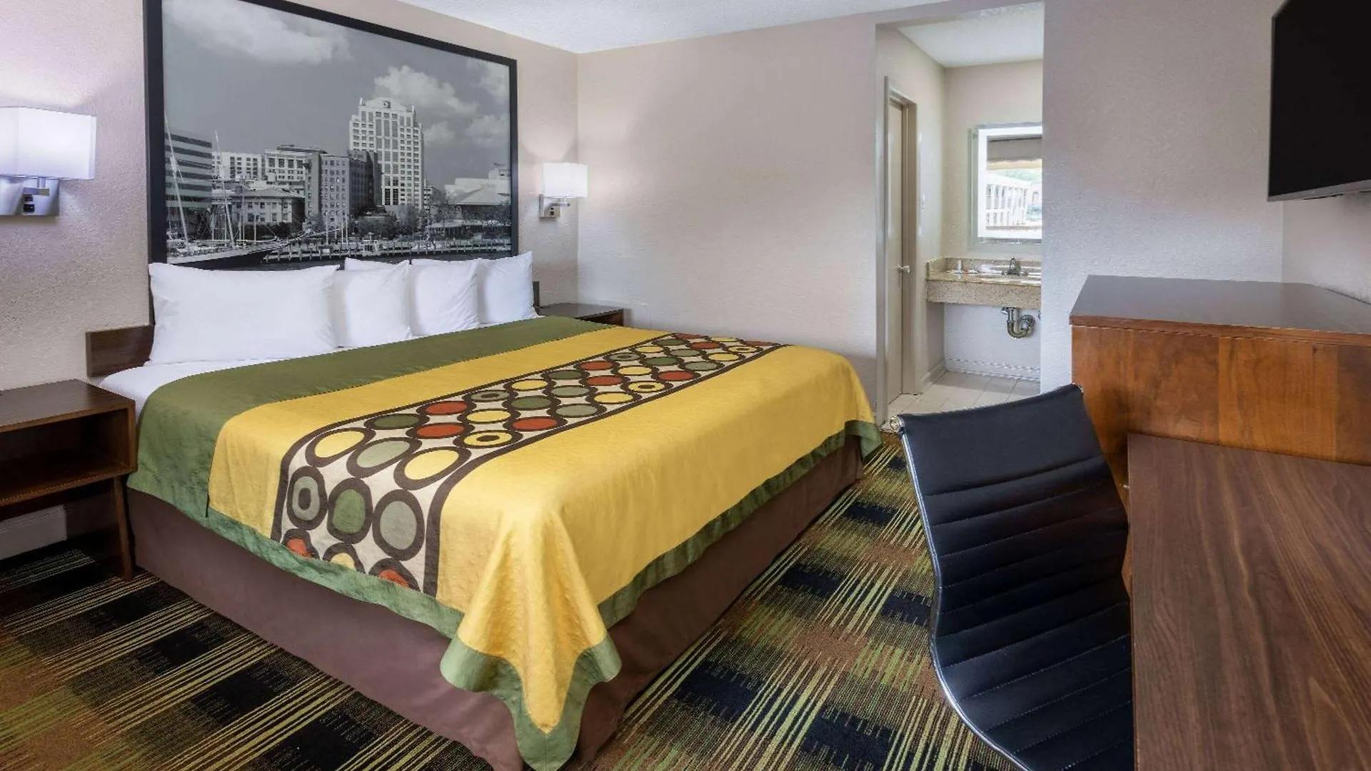 Super 8 By Wyndham Williamsburg/Historic Area Hotel  Williamsburg